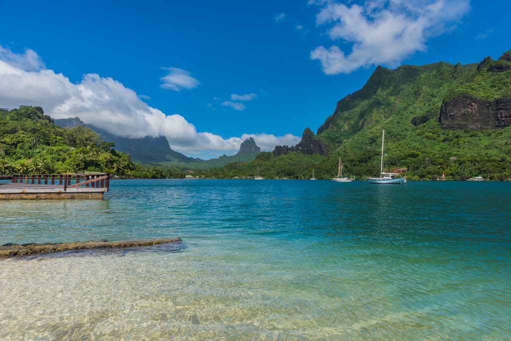 Cook's bay. Moorea